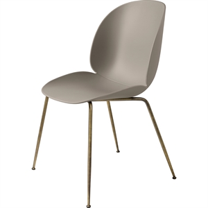 Sedia da Pranzo Beetle GUBI Base Conica Ottone anticato/Nuovo Beige