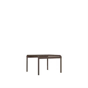 Tavolo da giardino basso Dapple di Ferm Living, 57x57, colore cioccolato fondente