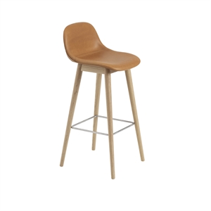 Muuto Fiber Sgabello con Base in Legno e Schienale Rivestito in Pelle Cognac/Rovere H97,5 cm